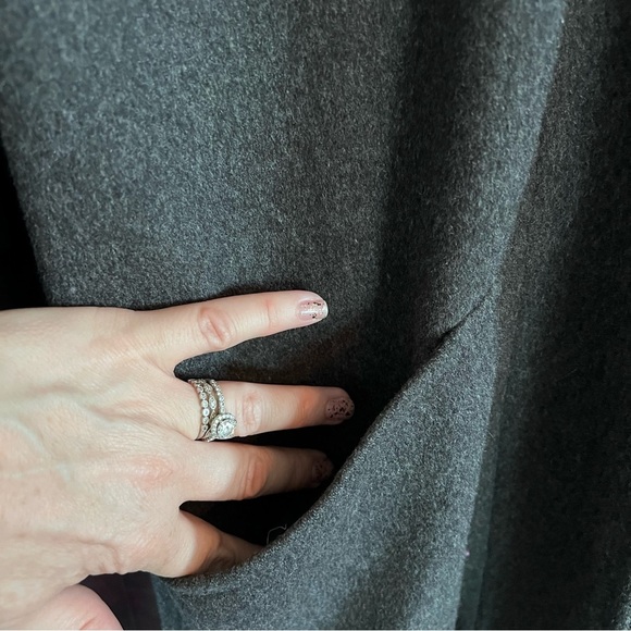 EUC Pendleton Women’s Hooded Wool Coat size 12 in Gray - Picture 4 of 12